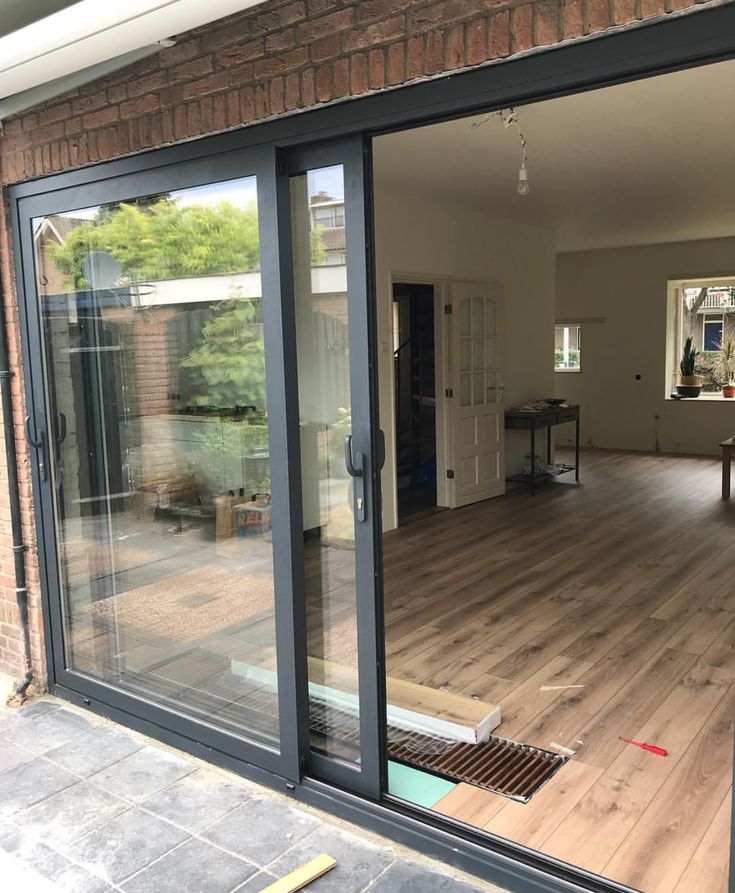 Sliding Doors